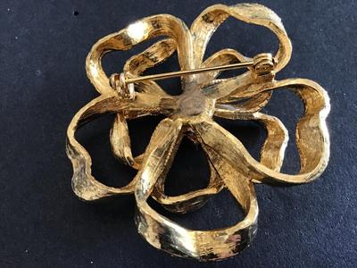 Large Rhinestone Gold Brushed Ribbon Brooch
