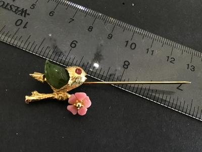Vintage Jade Floral Birdie Pin