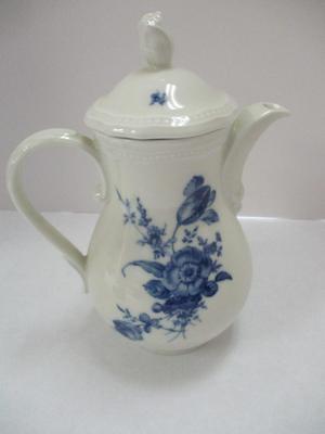 Vintage Seltmann Weiden Bavaria Porcelain Coffee/Tea Pot – Hand-Painted Blue Floral Design – Chocolate Pot – Made in Germany