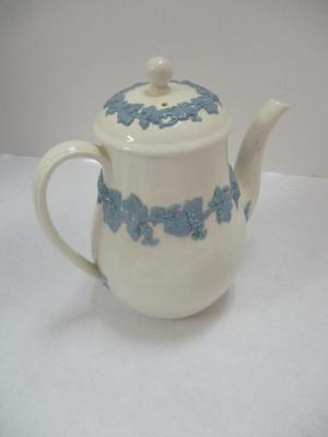 Wedgwood Lavender Blue On Cream Coffee Pot Etruria & Barlaston