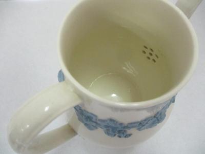 Wedgwood Lavender Blue On Cream Coffee Pot Etruria & Barlaston
