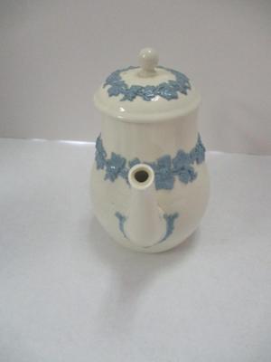 Wedgwood Lavender Blue On Cream Coffee Pot Etruria & Barlaston