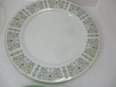 Vintage Anchor Hocking Fire-King Green Meadow Oval Serving Plate Everbrite Juliet Plate Yellow Depression Glass Cake Platter Green Fire...