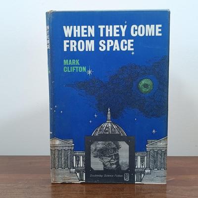 LOT 4: Incredible Land by Basil Woon 1933 w/ Heinlein's Stranger in a Strange Land 1961, When They Come From Space 1962 & The...