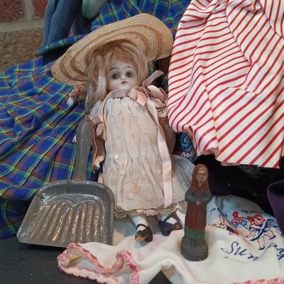 LOT 116: Large Collection of Vintage Dolls, Clothes and Metal Trunk with Book Trails 1940s Volumes 1-8