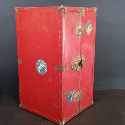 LOT 116: Large Collection of Vintage Dolls, Clothes and Metal Trunk with Book Trails 1940s Volumes 1-8