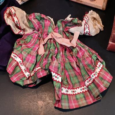 LOT 116: Large Collection of Vintage Dolls, Clothes and Metal Trunk with Book Trails 1940s Volumes 1-8