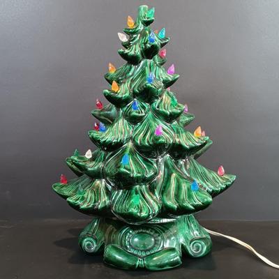 LOT 117: Vintage 17" Ceramic Christmas Tree