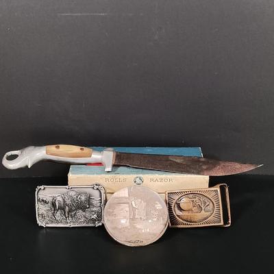 LOT 123: Rolls Razor Viscount Model, Tech Ether Guild 'la Luna' Brass Buckle, Hunting Knife Made in Mexico & More
