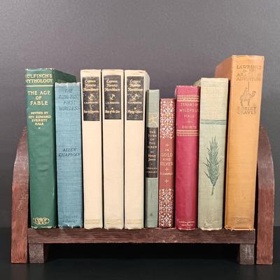 LOT 124: Antique Extendable Book Rack with Books - Bulfinch's 1908 Age of Fable, In Gold and Silver 1892 & More
