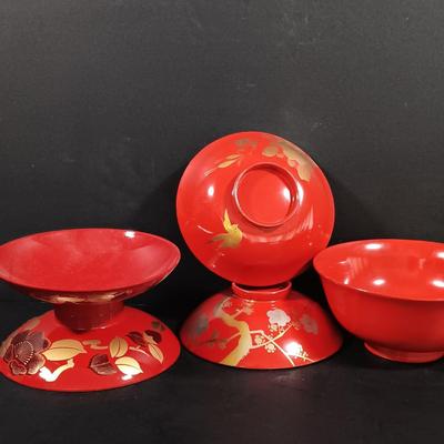LOT 126: Lacquerware Bowls and Chopsticks, Hand Painted Geisha Themed Saucers, Famille Rose Decorated Dishes & More