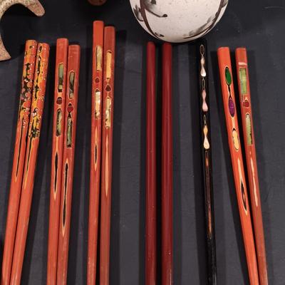 LOT 126: Lacquerware Bowls and Chopsticks, Hand Painted Geisha Themed Saucers, Famille Rose Decorated Dishes & More