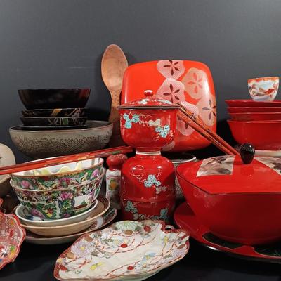 LOT 126: Lacquerware Bowls and Chopsticks, Hand Painted Geisha Themed Saucers, Famille Rose Decorated Dishes & More