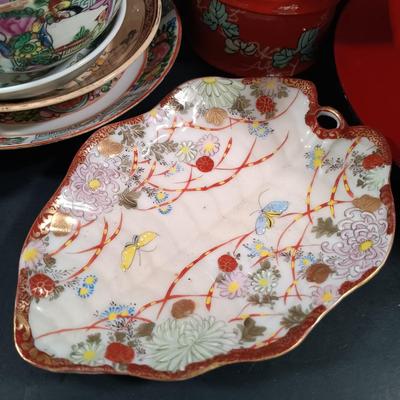 LOT 126: Lacquerware Bowls and Chopsticks, Hand Painted Geisha Themed Saucers, Famille Rose Decorated Dishes & More
