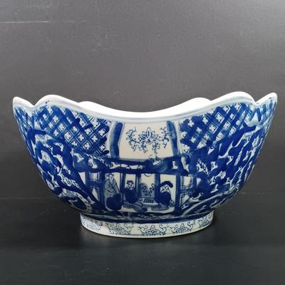 LOT 127: Collection of Blue and White Porcelain Dishes