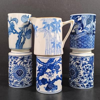 LOT 127: Collection of Blue and White Porcelain Dishes