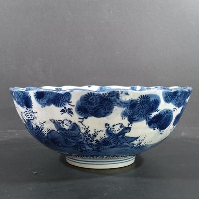 LOT 127: Collection of Blue and White Porcelain Dishes