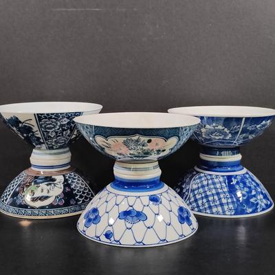 LOT 127: Collection of Blue and White Porcelain Dishes