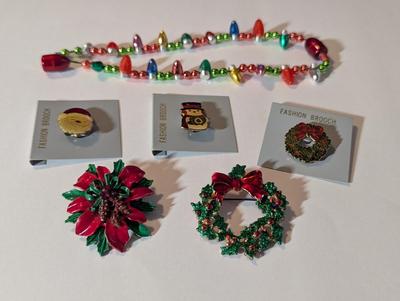 Christmas Fashion Brooches Christmas Wreath & Poinsettia Pine Cone Brooches & Light-Up Necklace #6