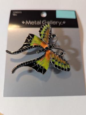 Metal Gallery Rhinestone Pendants Butterfly Dragonfly & A Bee #12
