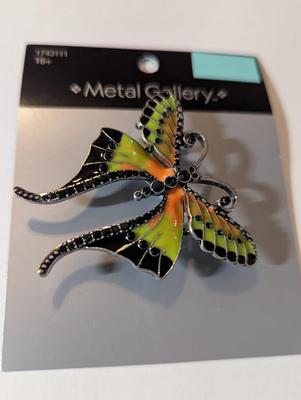 Metal Gallery Rhinestone Pendants Butterfly Dragonfly & A Bee #12