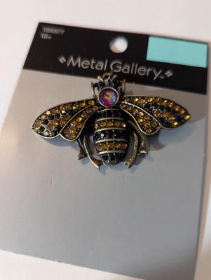 Metal Gallery Rhinestone Pendants Butterfly Dragonfly & A Bee #12