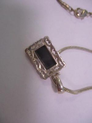 Onyx Gold Pendant With Necklace .9 grams #15