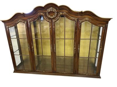 Furniture - Gilt backed china hutch - ready to move !!