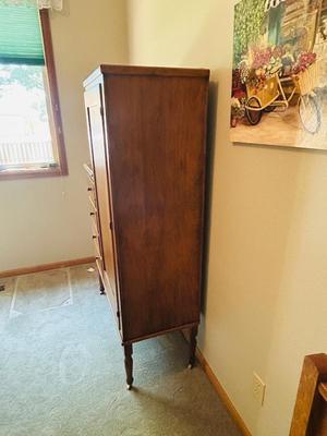CHIFFOROBE WARDROBE OR GENTLEMAN’S CLOSET