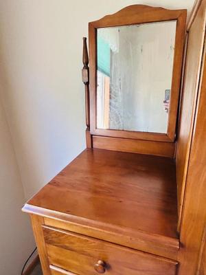 CHIFFOROBE WARDROBE OR GENTLEMAN’S CLOSET