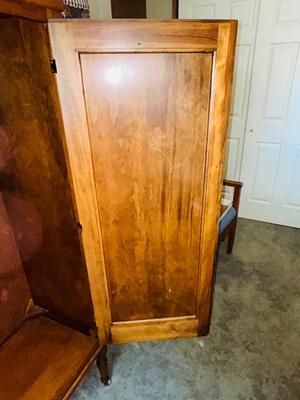 CHIFFOROBE WARDROBE OR GENTLEMAN’S CLOSET