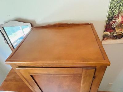 CHIFFOROBE WARDROBE OR GENTLEMAN’S CLOSET