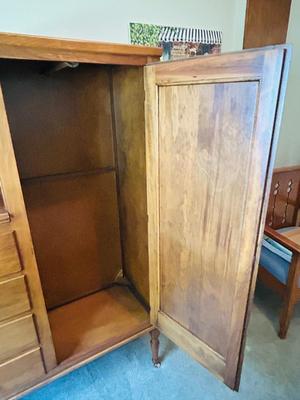 CHIFFOROBE WARDROBE OR GENTLEMAN’S CLOSET