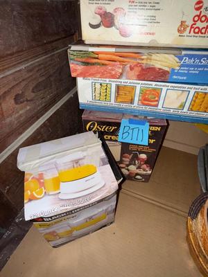 Sale Photo Thumbnail #1243: BT11-Various Kitchen Items