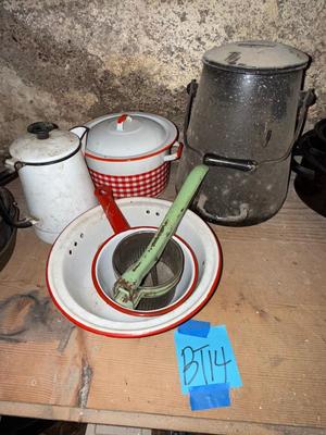 Sale Photo Thumbnail #1252: BT14-Kitchen Lot
