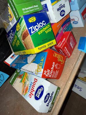 Sale Photo Thumbnail #1259: BT16-Household Misc Lot