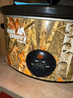 Sale Photo Thumbnail #1262: BT17-Crock Pot
