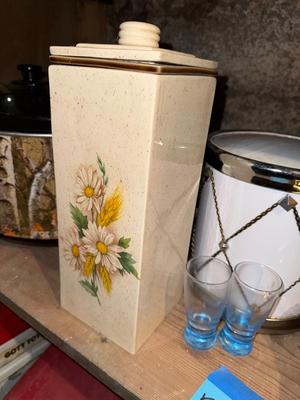 Sale Photo Thumbnail #1264: BT18-Ice Bucket/Cookie Cutters + extras