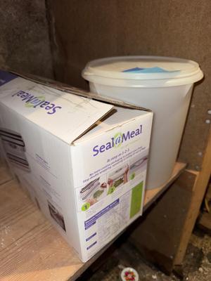 Sale Photo Thumbnail #1268: BT19-Food saver and Large Tupperware Container