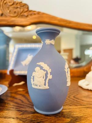 BEAUTIFUL WEDGWOOD JASPERWARE
