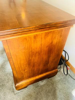 KINCAID ENTERTAINMENT STAND