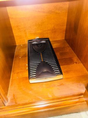 KINCAID ENTERTAINMENT STAND