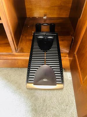 KINCAID ENTERTAINMENT STAND
