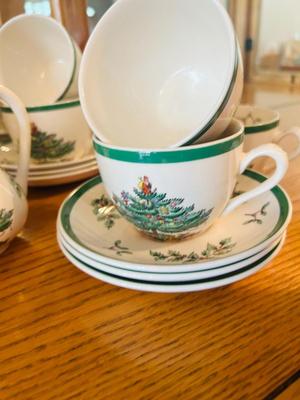 SPODE ENGLAND CHRISTMAS TREE DINNERWARE