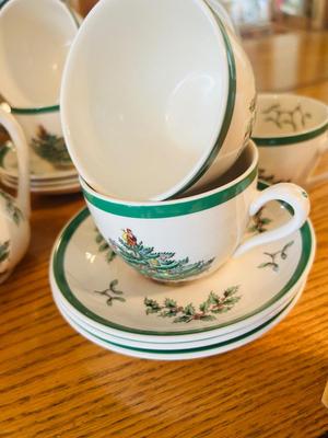 SPODE ENGLAND CHRISTMAS TREE DINNERWARE
