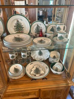 SPODE ENGLAND CHRISTMAS TREE DINNERWARE