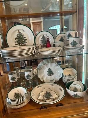 SPODE ENGLAND CHRISTMAS TREE DINNERWARE