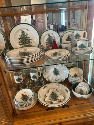SPODE ENGLAND CHRISTMAS TREE DINNERWARE
