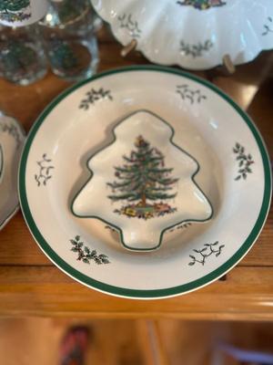 SPODE ENGLAND CHRISTMAS TREE DINNERWARE