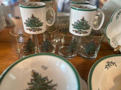 SPODE ENGLAND CHRISTMAS TREE DINNERWARE